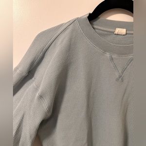 Size medium Wilfred free waffle long sleeve